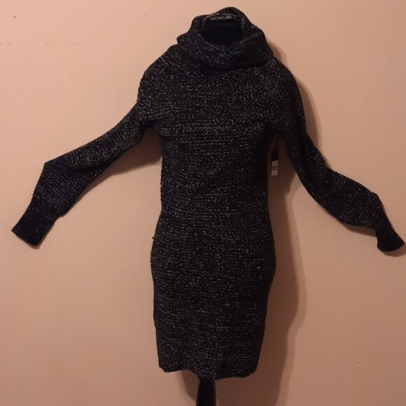 Chic Long Sleeve Black & White Sweater Dress Turtleneck Midi - Picture 1 of 8